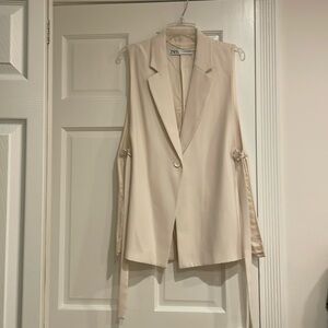 Zara sleeveless blazer